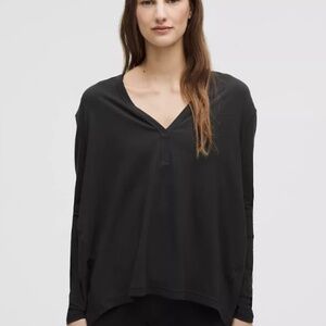 lululemon Back In Action V-Neck Long-Sleeve Shirt